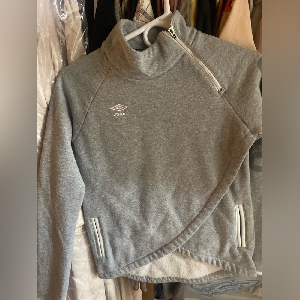 Umbro sweater